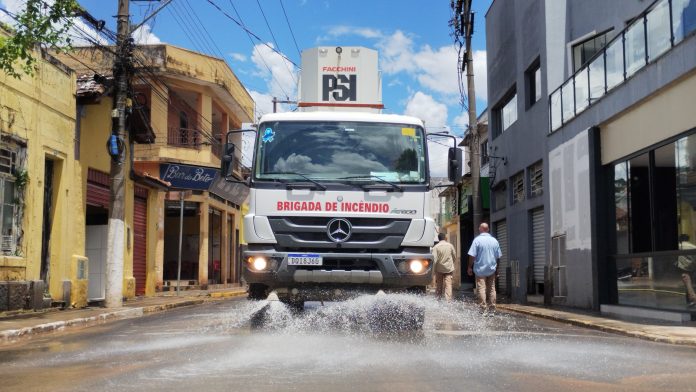 ação de limpeza