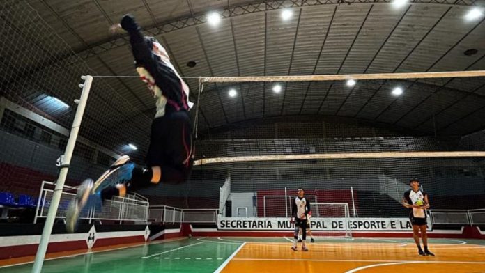 Reformas feitas no Ginásio Municipal de Esportes melhora o desempenho dos atletas do esporte isabelense. Foto: Pedro Lobo.