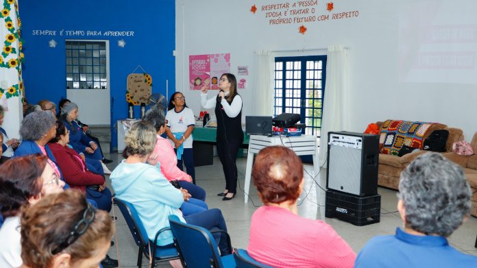 Outubro Rosa: ações de conscientização movimentam região